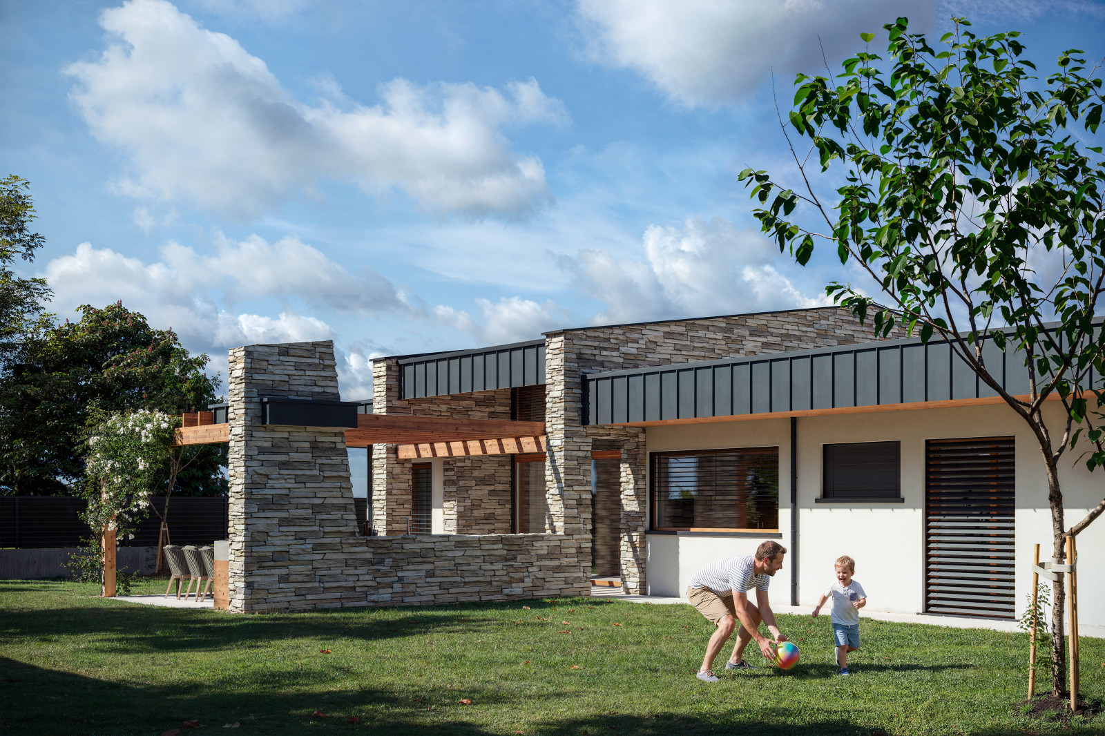 Esterno 2 DEF 4500x3000