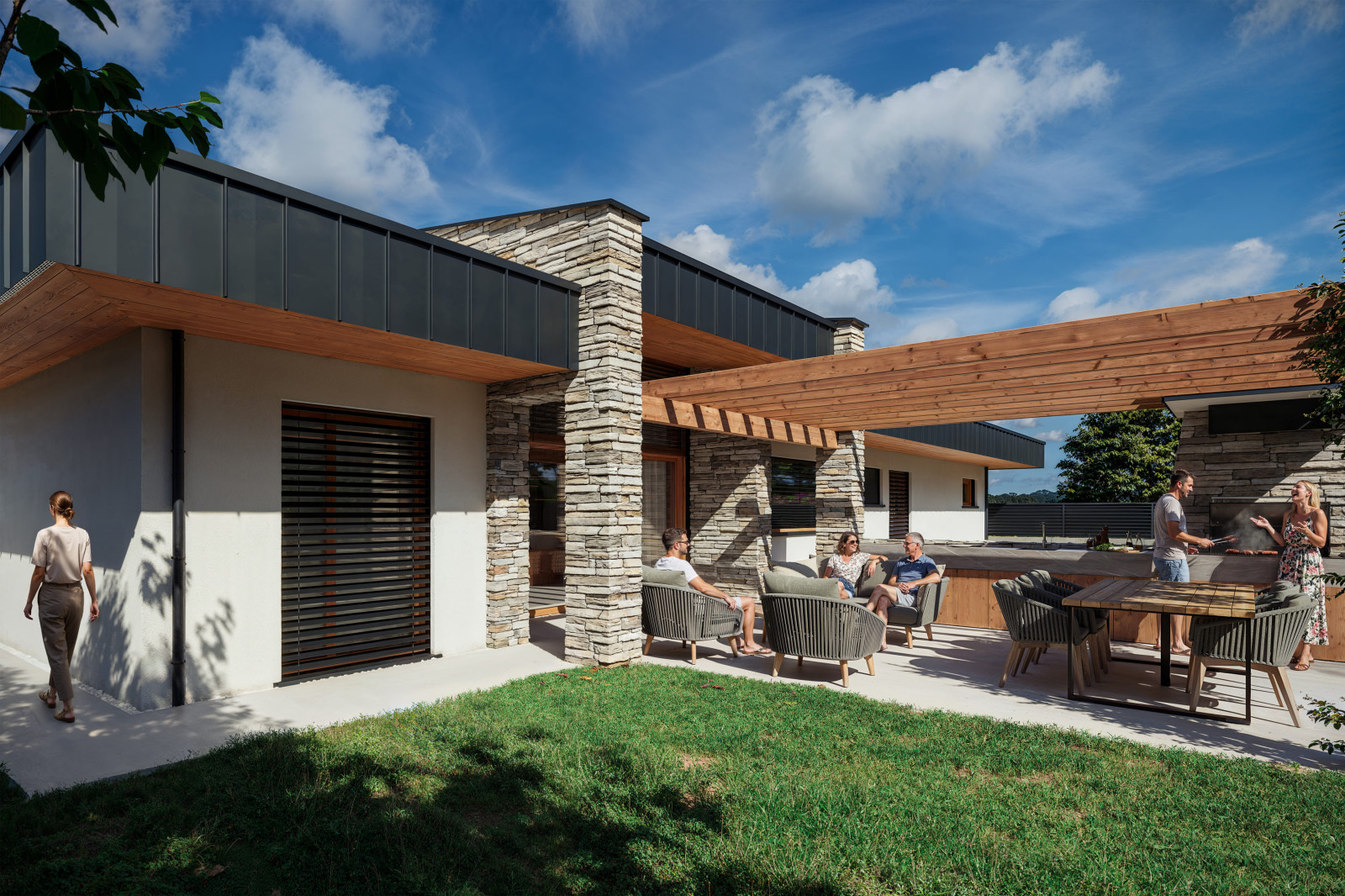 Esterno 6 DEF 4500x3000