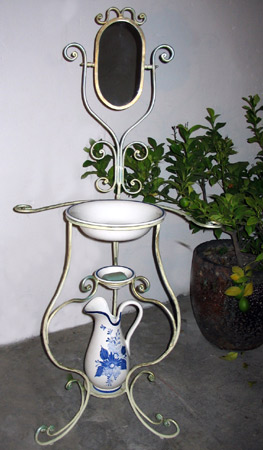 LavaboconCatino.jpg