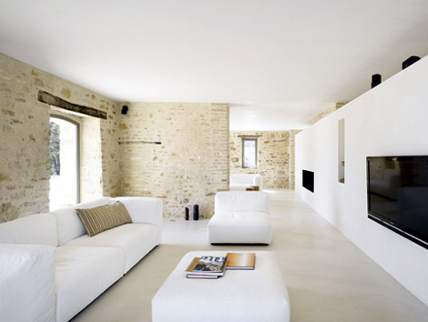 interior-livingroom.jpg