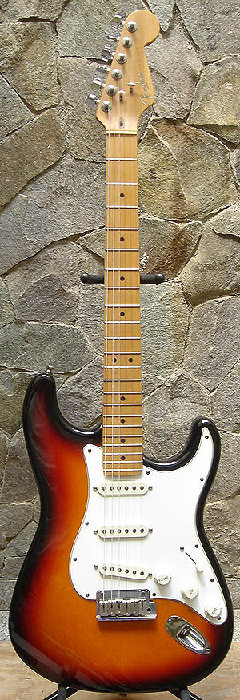 FenderStratSunburst95NOS.jpg