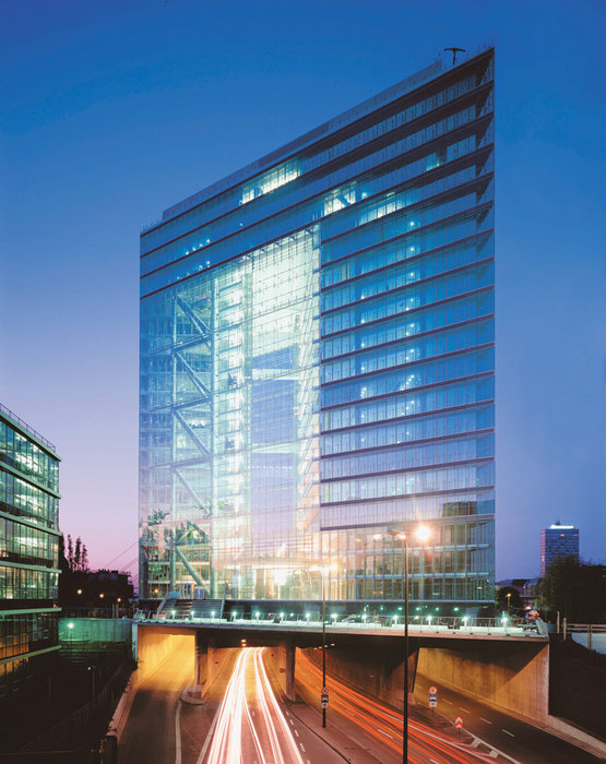 Düsseldorf-Stadttor.jpg
