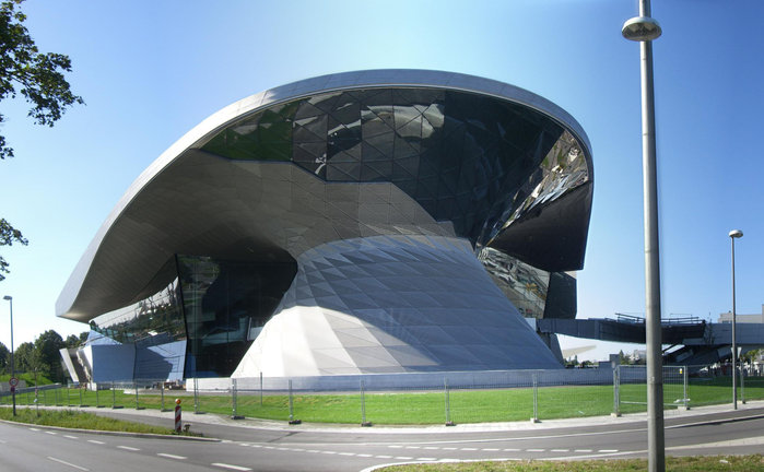 München_-_BMW-Welt.jpg.jpeg