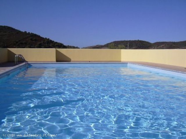 piscina.jpg