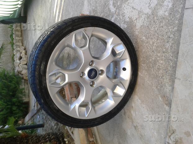 cerchi-in-lega-da-17-per-ford-fiesta.jpg