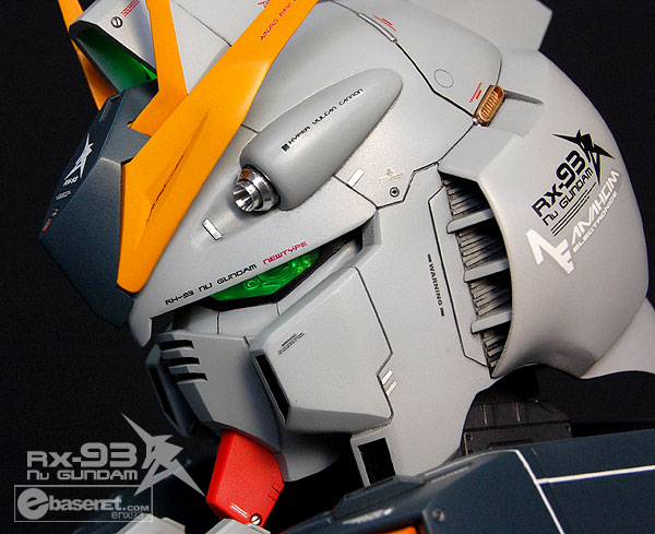 NU_GUNDAM_HEAD_DISPLAY20.jpg