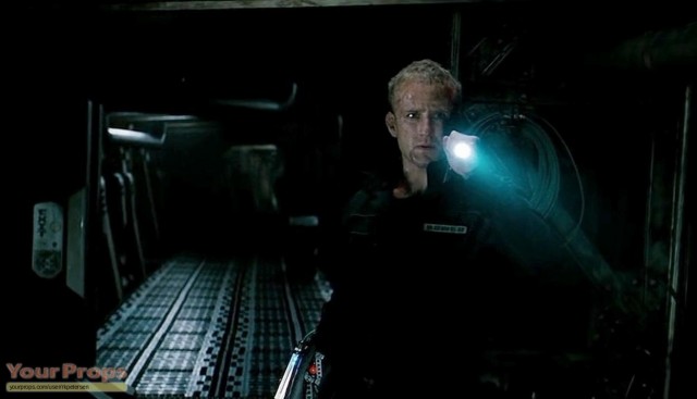 Pandorum-Elysium-Corridor-Exit-Sign-3.jpg