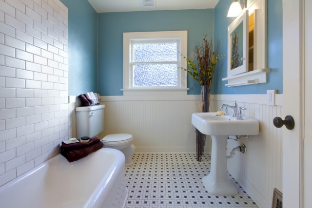 bathroom_img1.jpg